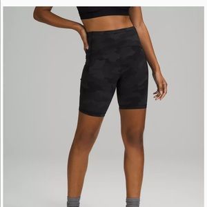 Lululemon biker shorts - size 6 NTW